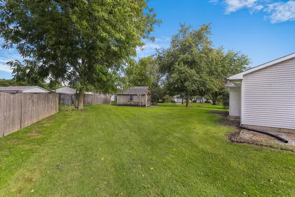 Philo, IL 61864,807 Country View DR