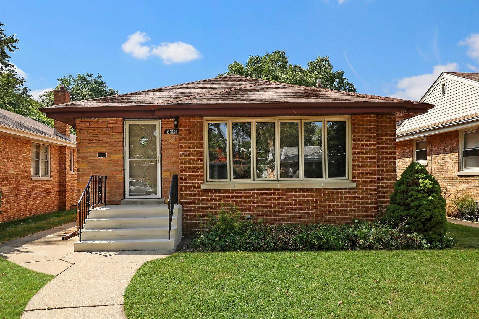 7406 Karlov AVE, Skokie, IL 60076