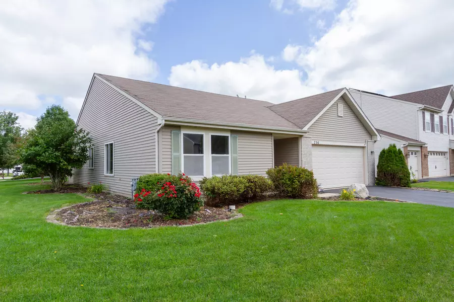 756 Glen Cove LN, Pingree Grove, IL 60140