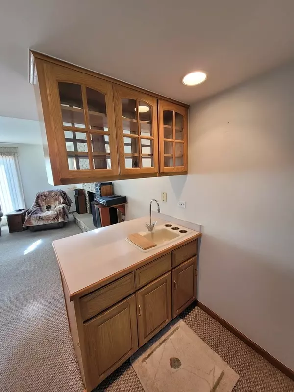 Oak Lawn, IL 60453,9339 Meade AVE