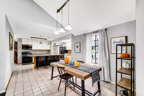 Johnsburg, IL 60051,3508 Oakdale AVE