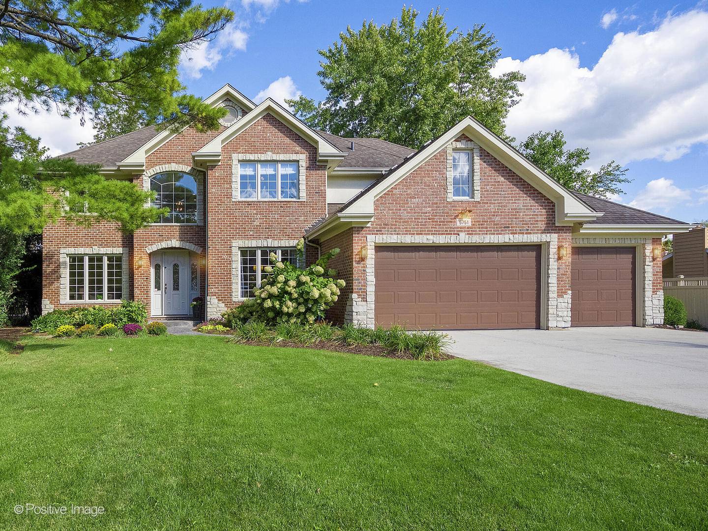 5751 S Thurlow ST, Hinsdale, IL 60521
