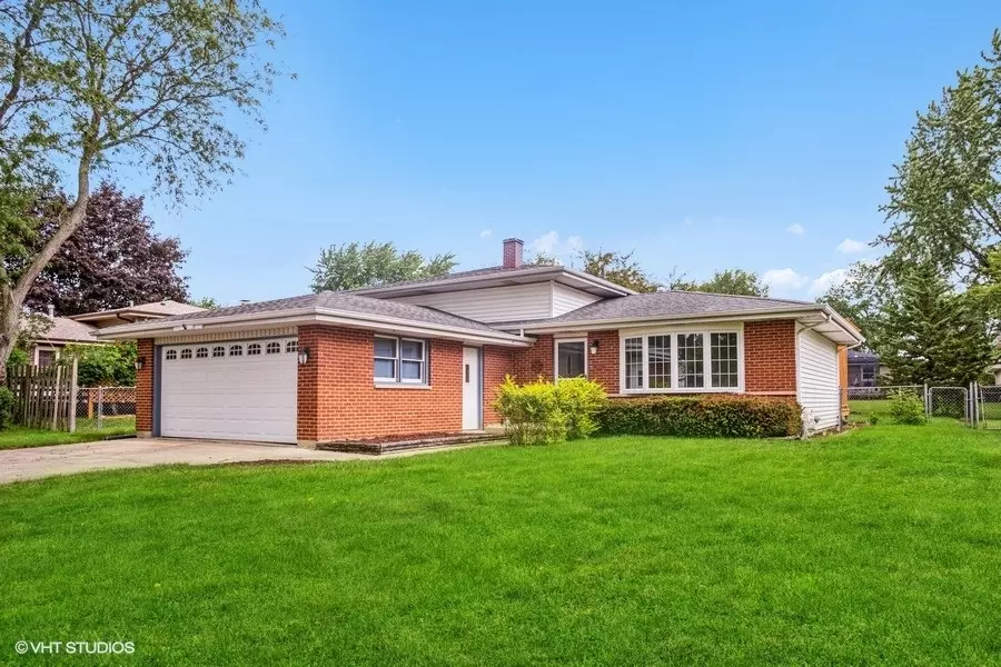 Bartlett, IL 60103,624 Catalpa LN