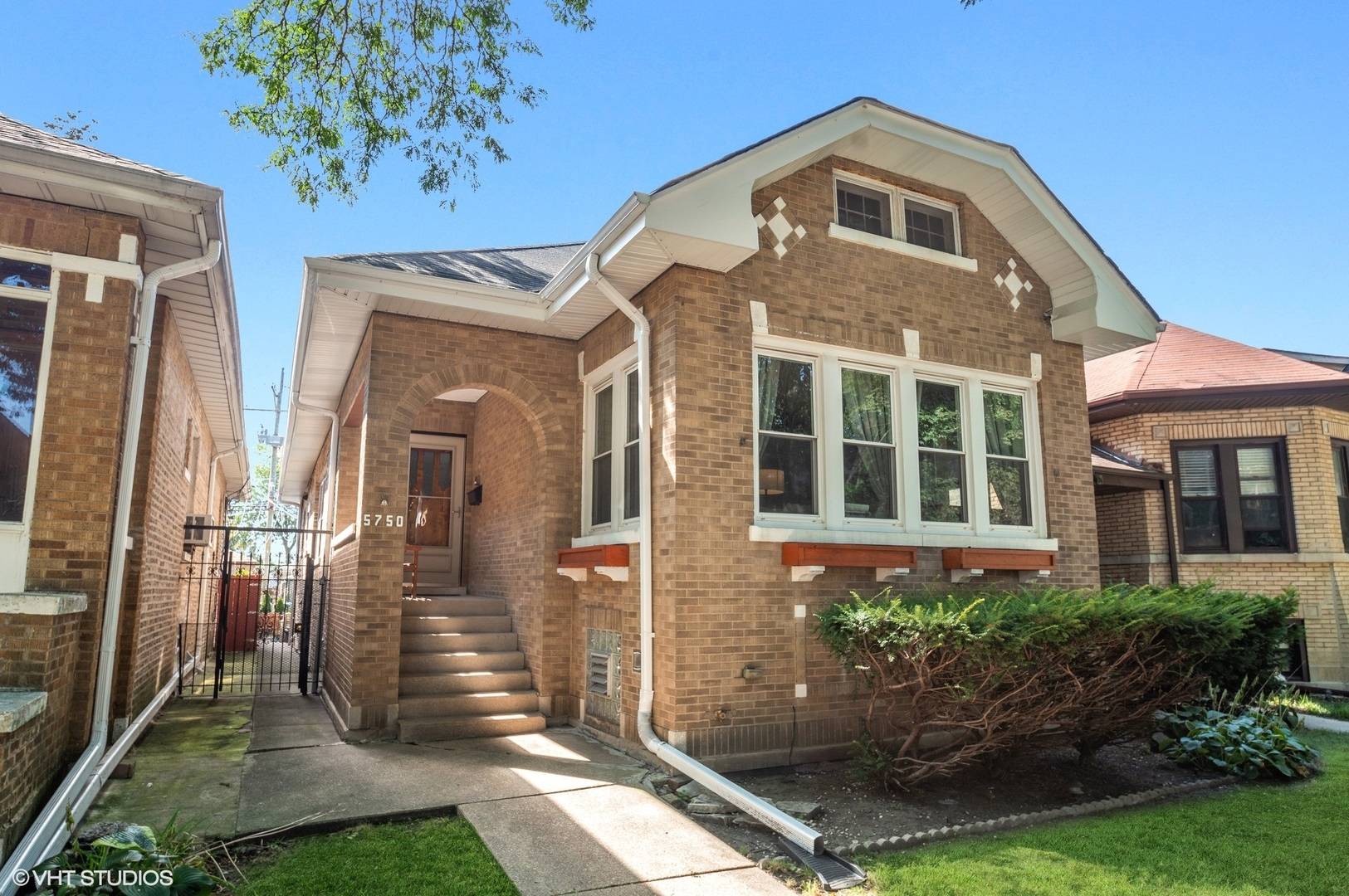 5750 N Fairfield AVE, Chicago, IL 60659