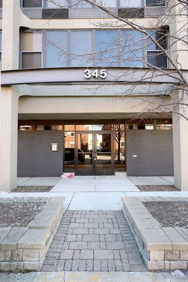 345 E Eastgate PL #208, Chicago, IL 60616