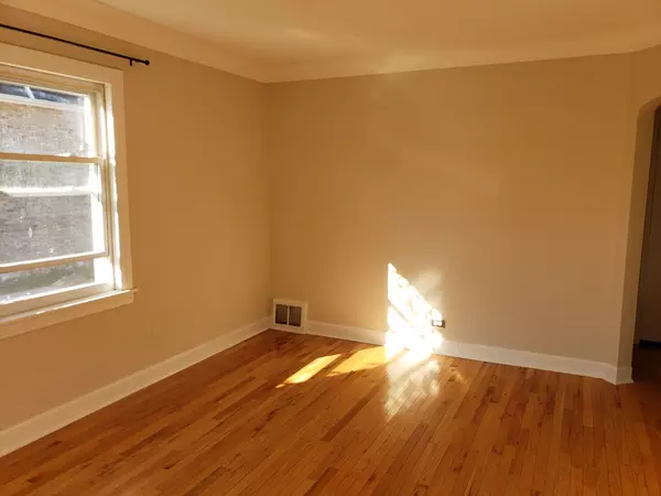 Chicago, IL 60655,11124 S Drake AVE