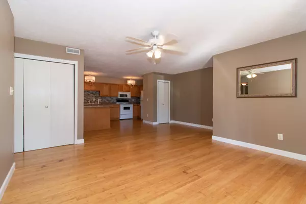 Bloomington, IL 61704,1040 Ekstam DR #202