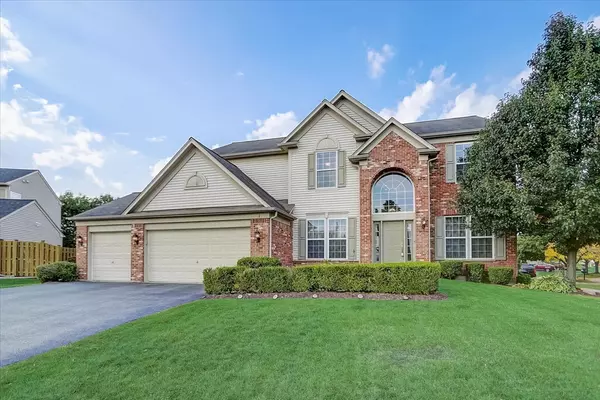 6 Marshall Ash CT, Bolingbrook, IL 60490