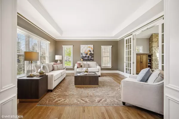 Barrington, IL 60010,897 Hampstead CT