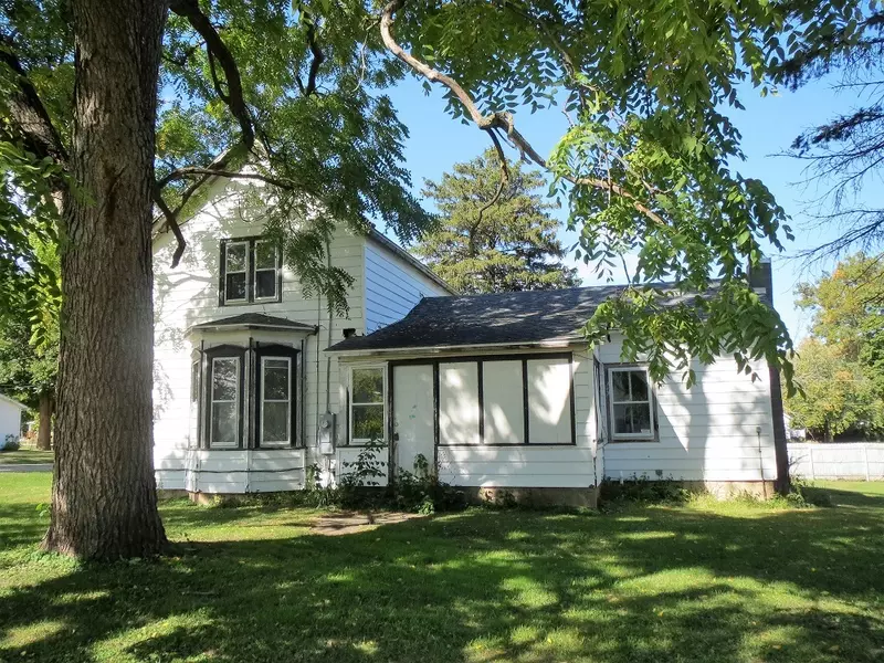 240 W Pleasant ST, Amboy, IL 61310