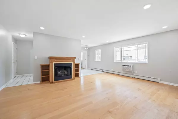 Chicago, IL 60640,5400 N Sheridan RD #512