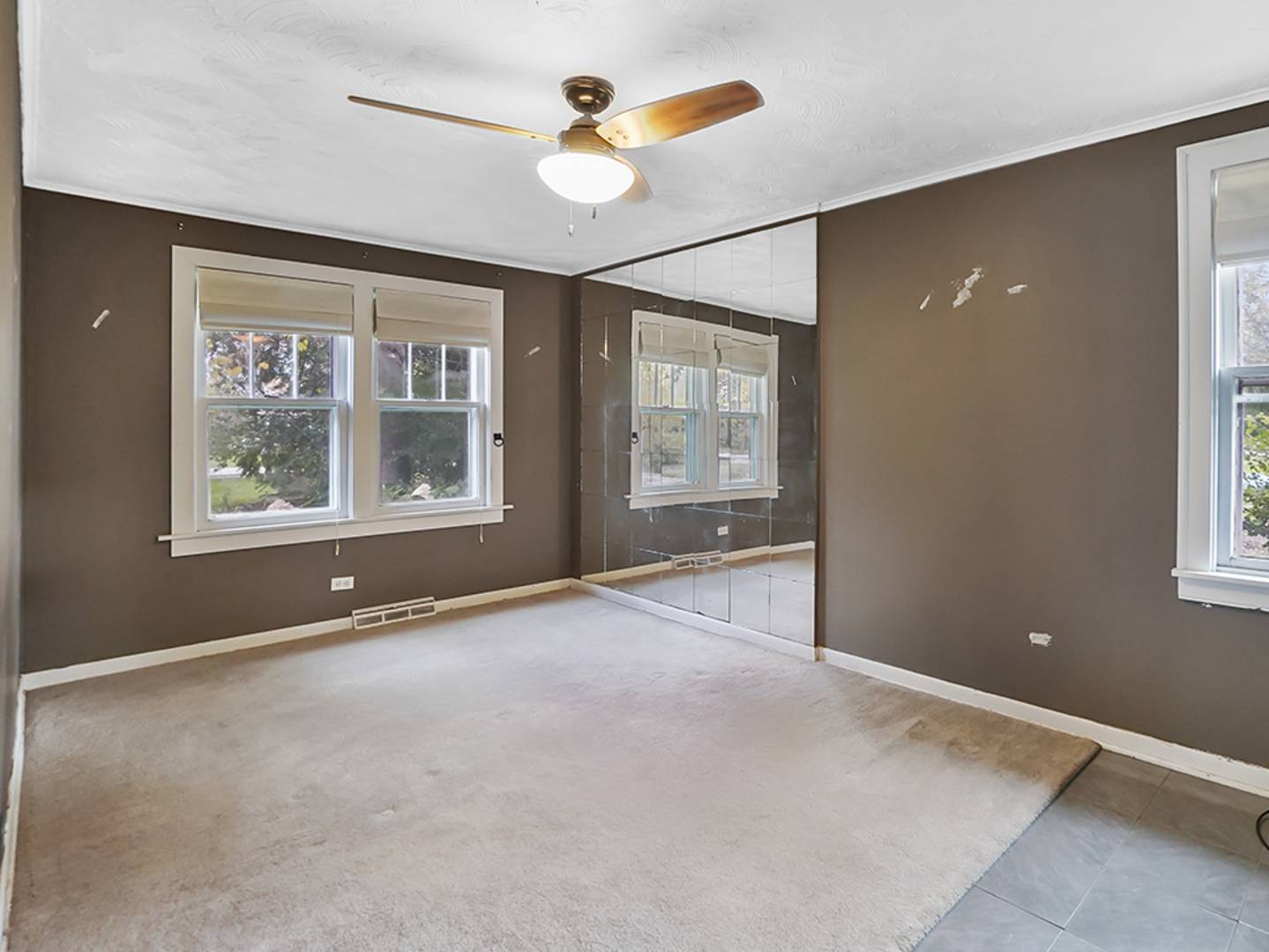 Mchenry, IL 60050,3105 S Woods AVE