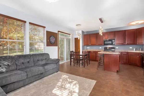 Montgomery, IL 60538,2111 Gallant Fox CIR #2111