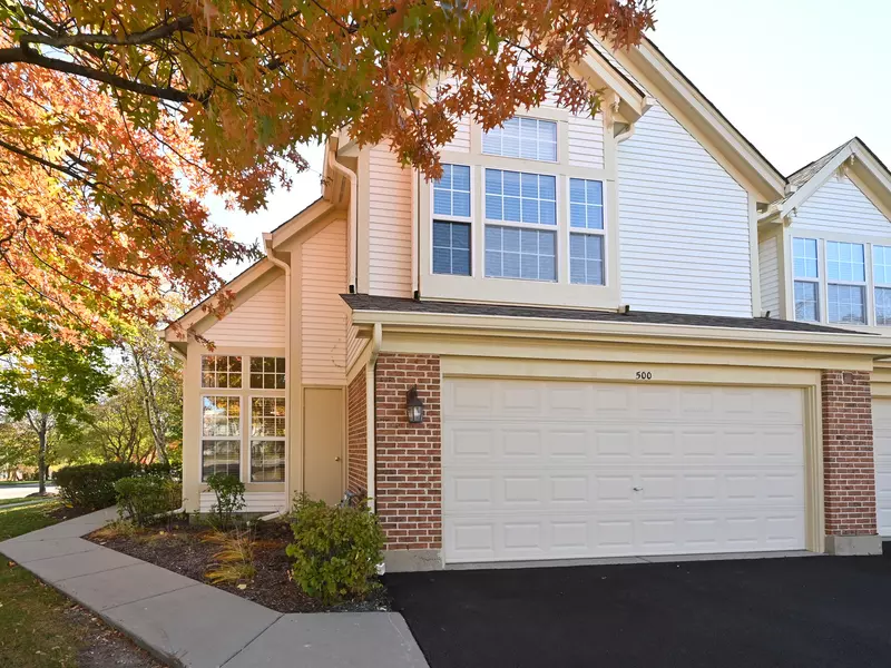 500 Penny LN, Crystal Lake, IL 60014