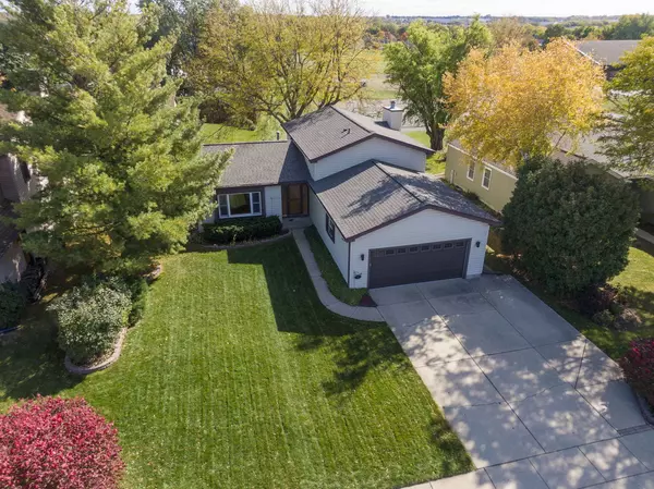 Mchenry, IL 60050,216 S DRIFTWOOD TRL