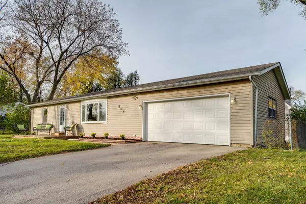 Round Lake Beach, IL 60073,804 Corona CT