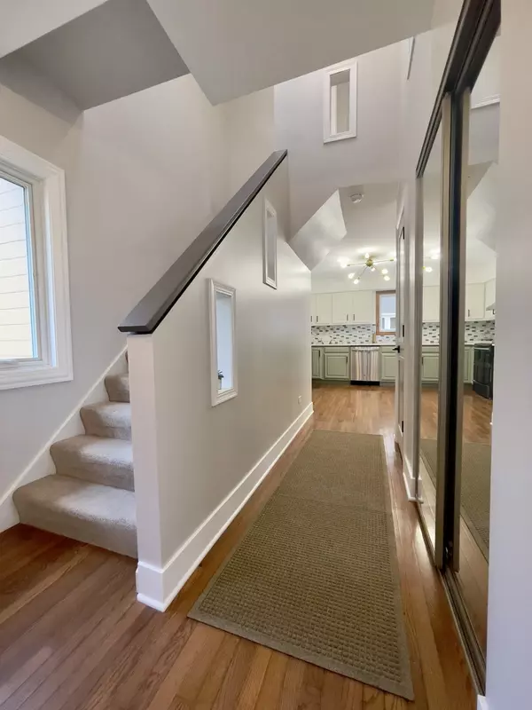 Round Lake, IL 60073,512 Beechwood DR