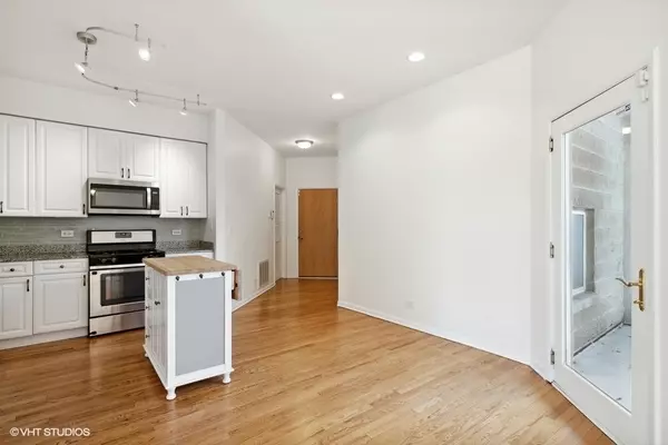 Chicago, IL 60640,1962 W Lawrence AVE #204