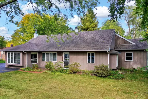 La Grange Highlands, IL 60525,1302 60th ST