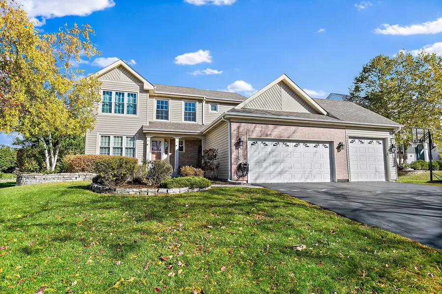 360 Winding Canyon WAY, Algonquin, IL 60102