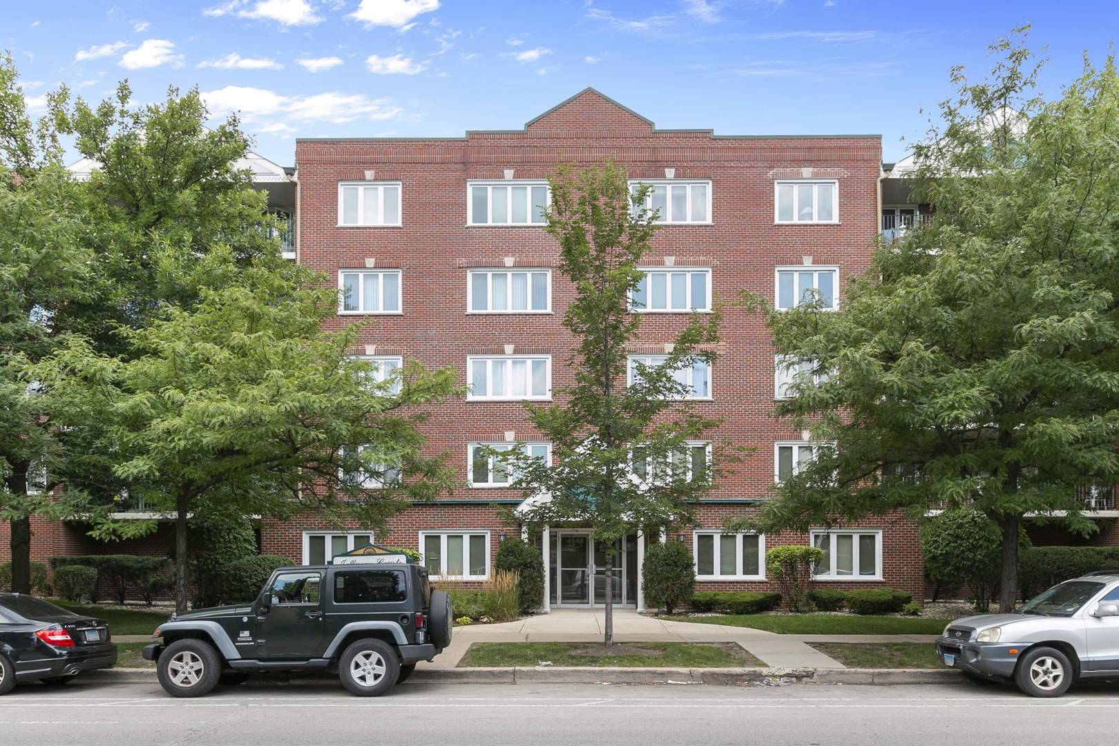 Chicago, IL 60630,4848 N Central AVE #410