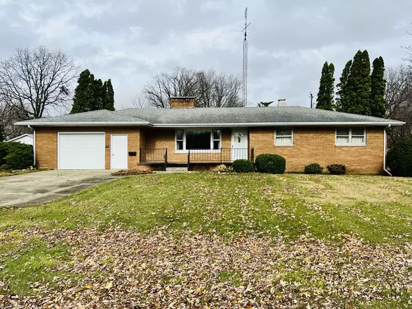 307 W North ST, Colfax, IL 61728