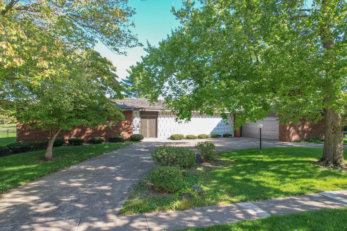 Champaign, IL 61822,3206 Valleybrook DR