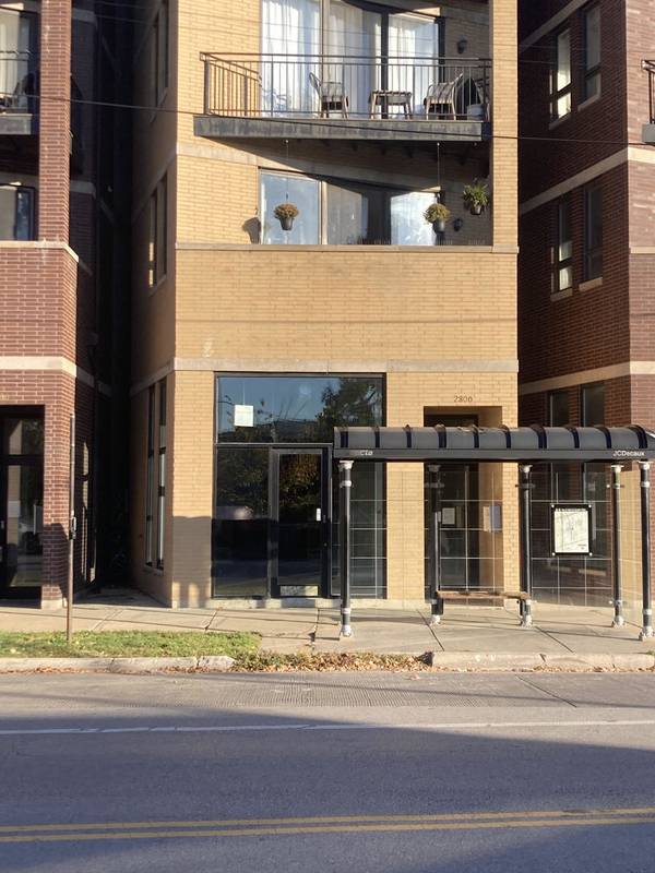 2806 W Chicago AVE, Chicago, IL 60622