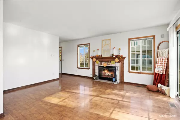 Aurora, IL 60506,1758 Bridle Post DR #3C