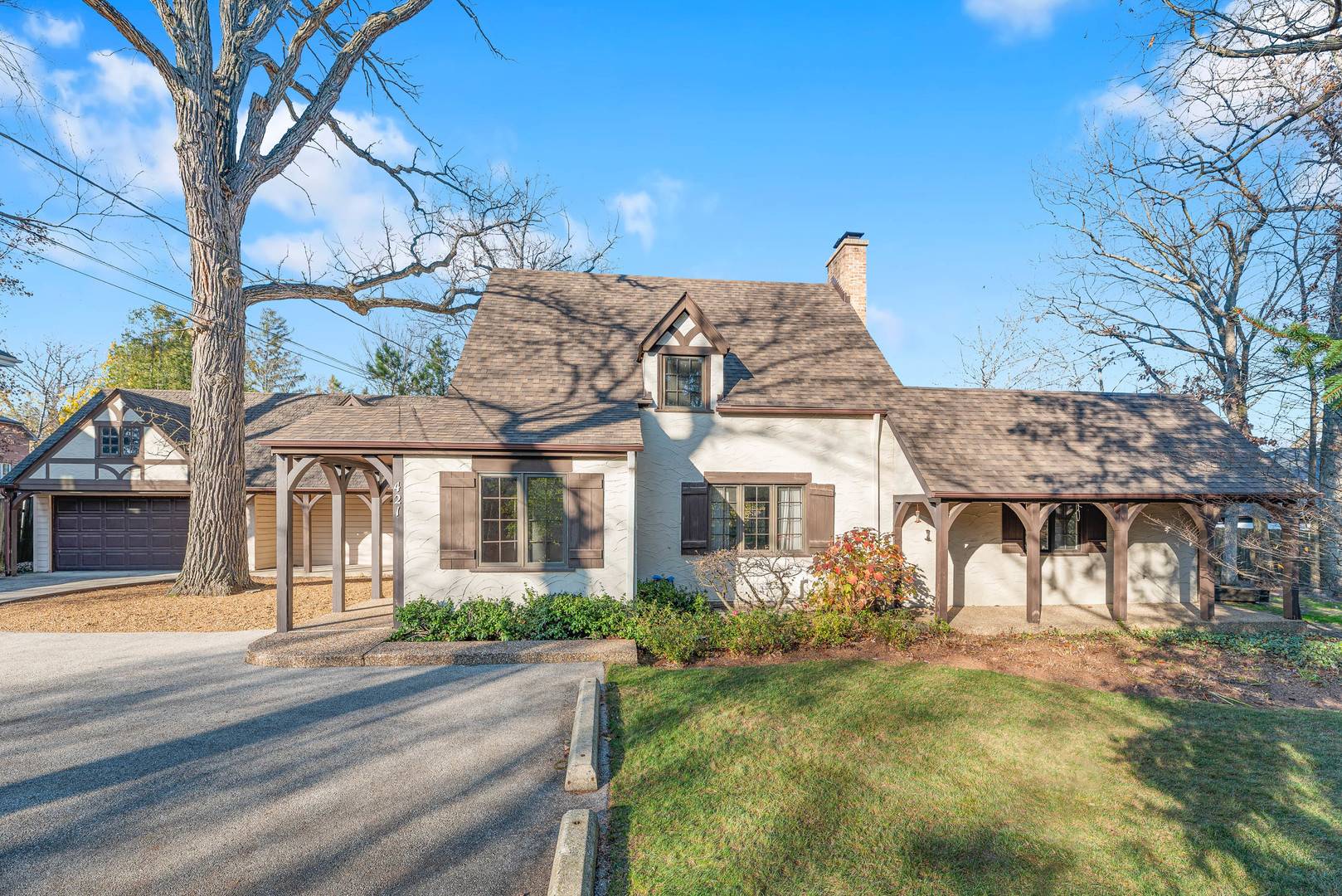 Highland Park, IL 60035,421 Briarwood PL