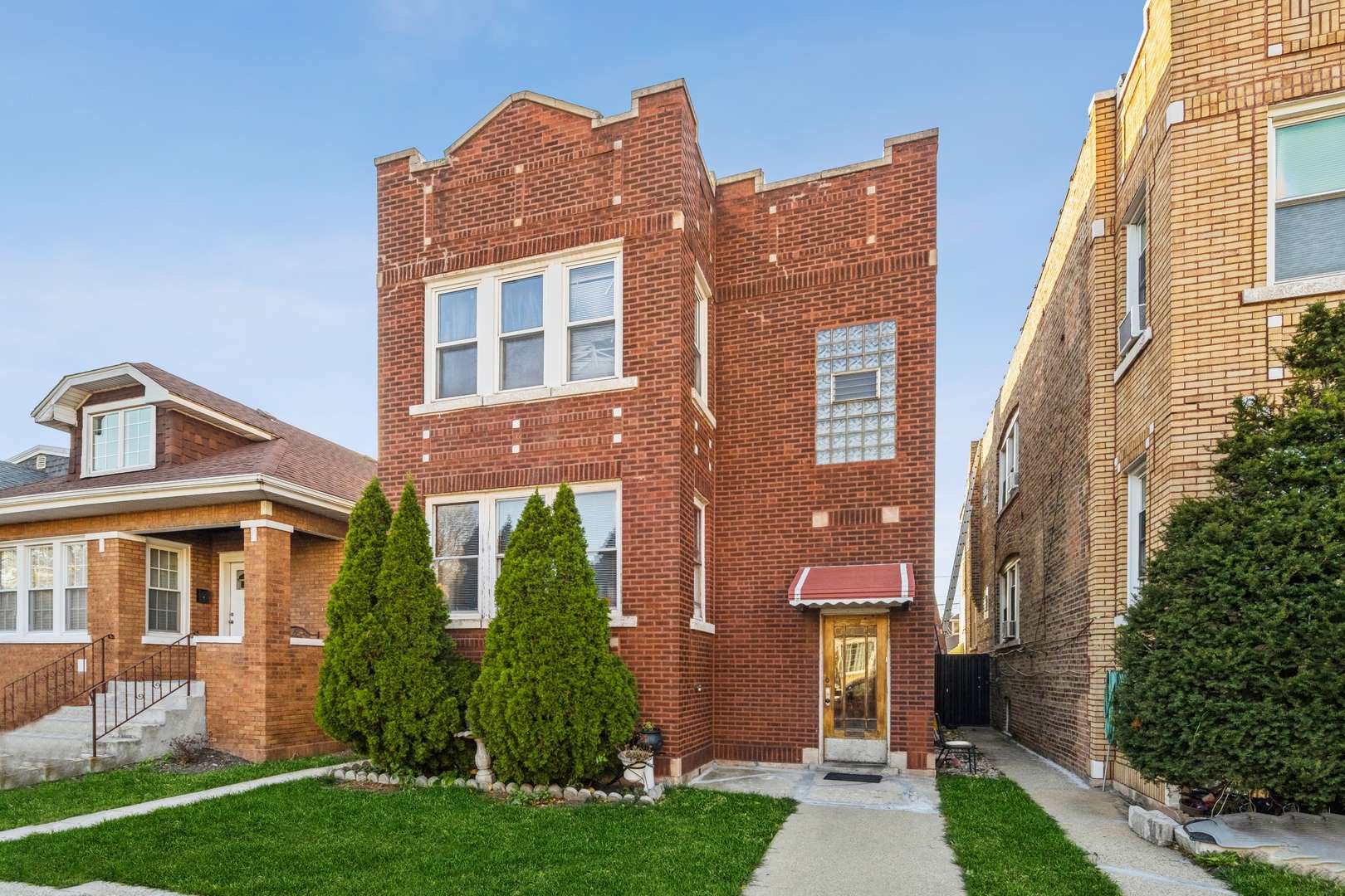 3052 N Parkside AVE, Chicago, IL 60634