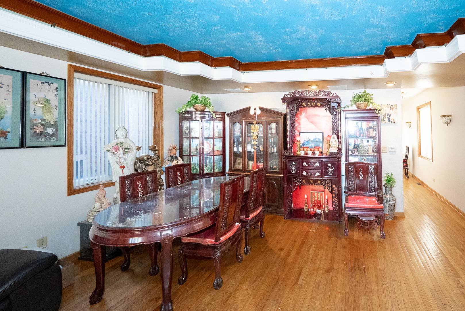 Chicago, IL 60616,321 W 25th PL