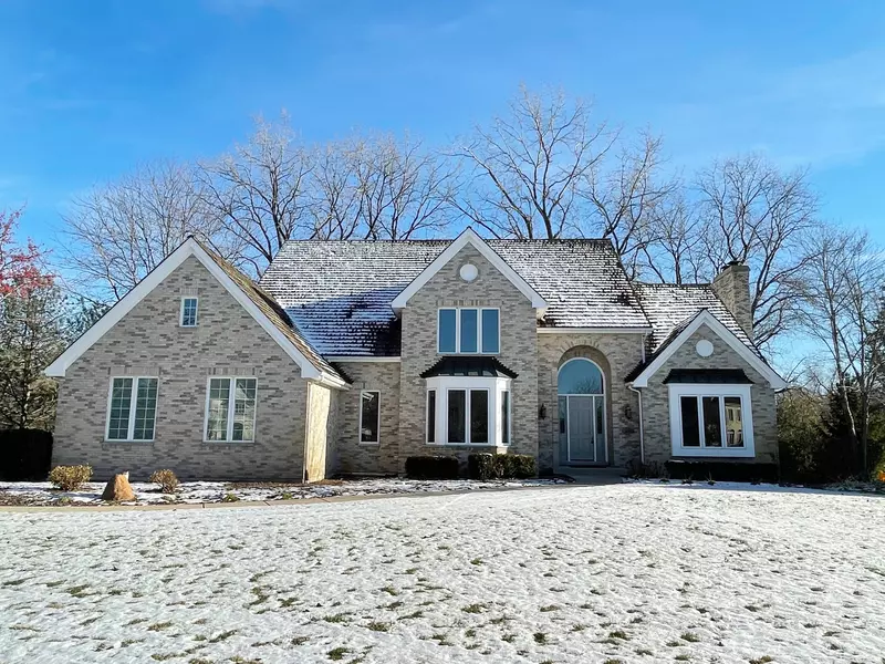 1480 Anderson DR, Green Oaks, IL 60048