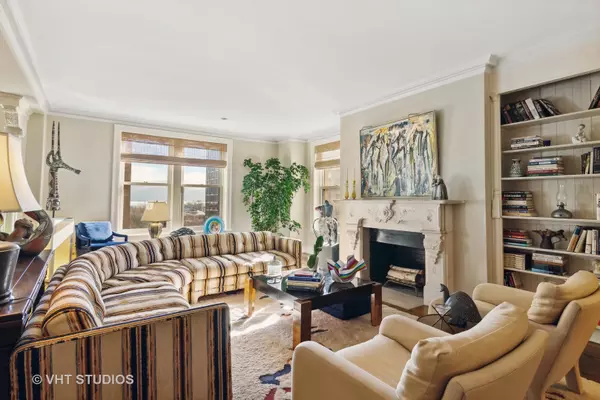 Chicago, IL 60657,3100 N Sheridan RD #7C