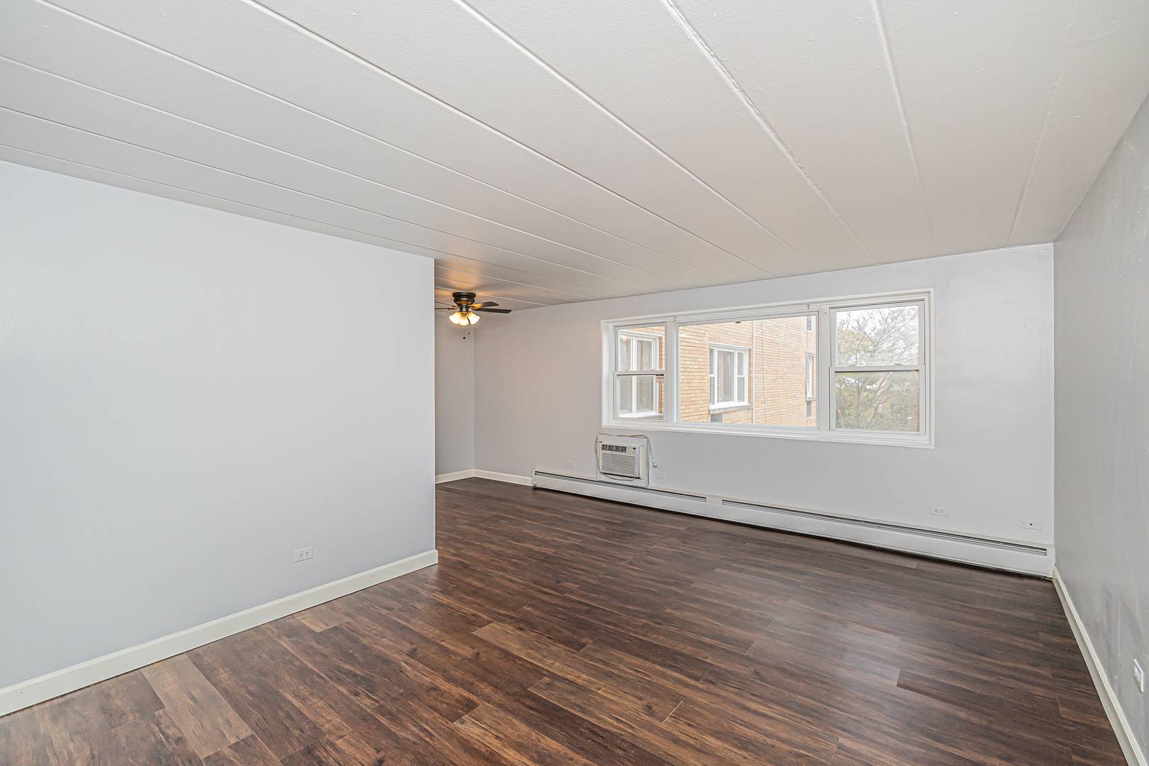 Chicago, IL 60659,6161 N Hoyne AVE #D310