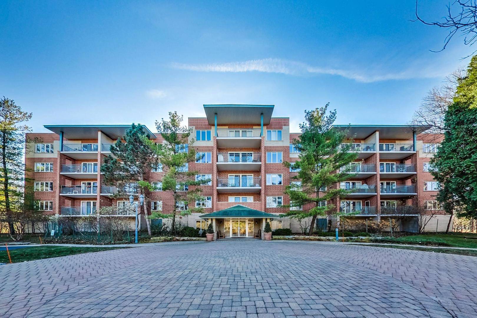 3900 W Bryn Mawr AVE #506, Chicago, IL 60659