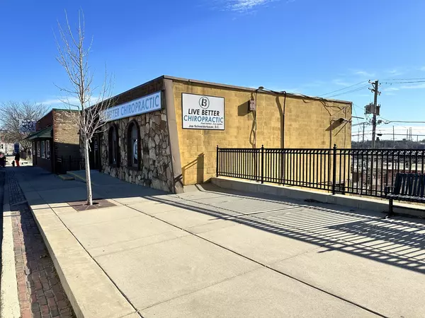 Sterling, IL 61081,105 W 3rd ST