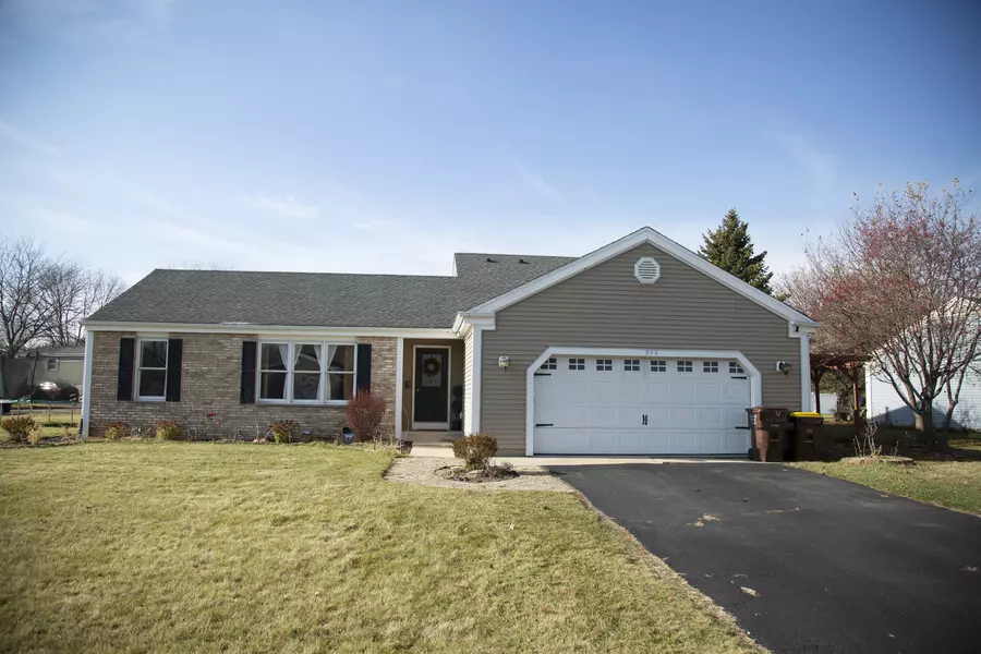 914 Cottonwood LN, Marengo, IL 60152