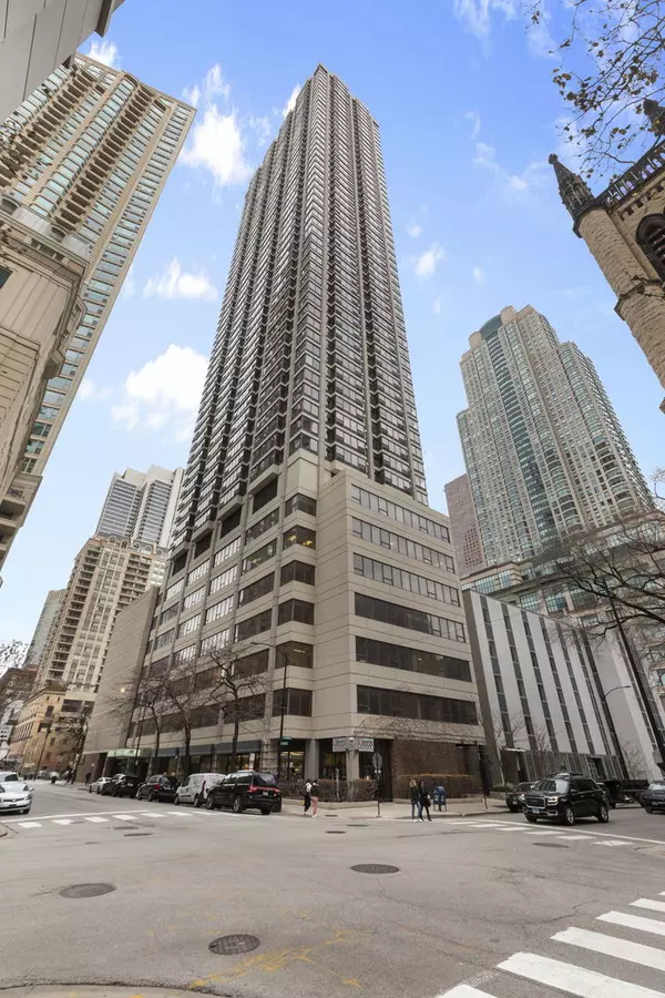 30 E Huron ST #4404, Chicago, IL 60611