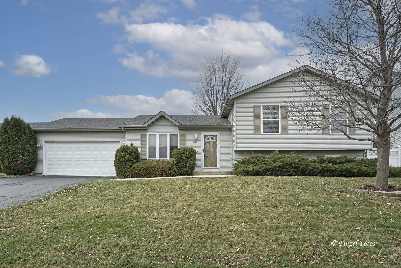 1161 Quail Run, Dekalb, IL 60115