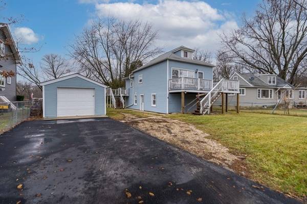 42066 N Lotus AVE, Antioch, IL 60002