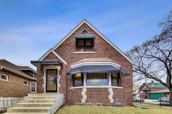 4365 W Leland AVE, Chicago, IL 60630