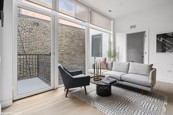 Chicago, IL 60640,4410 N Clark ST