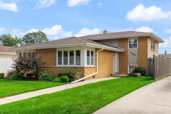 7263 W BREEN ST, Niles, IL 60714