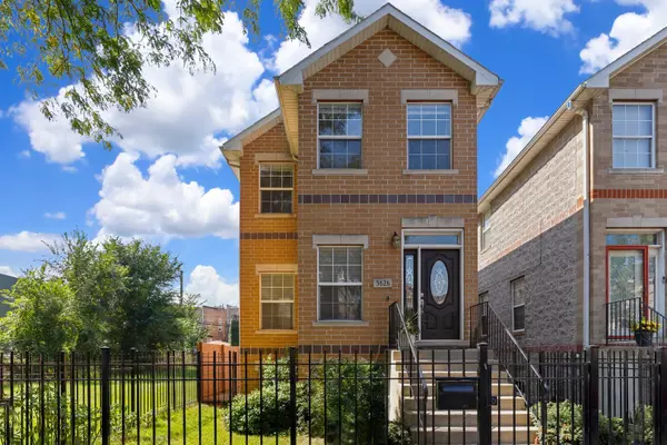 3626 S GILES AVE, Chicago, IL 60653