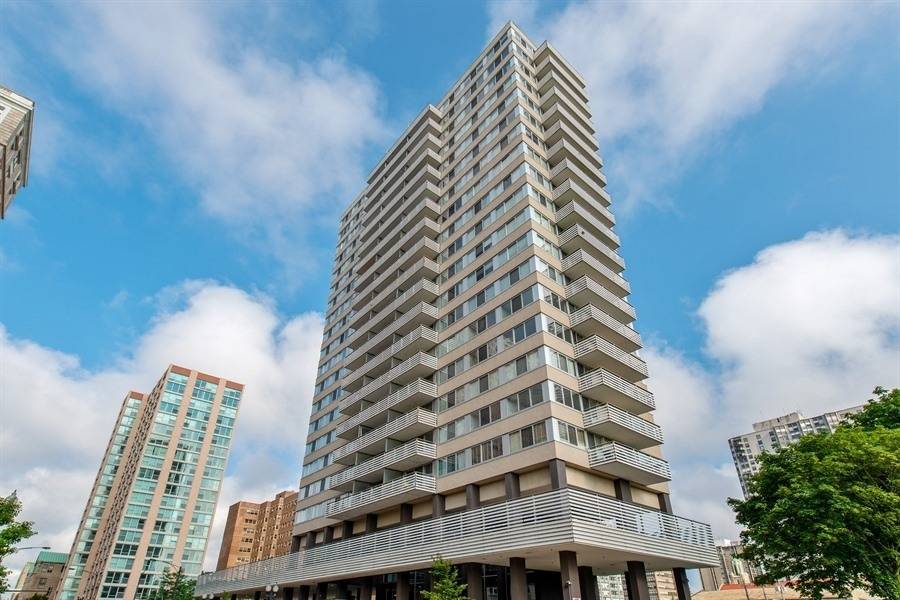 Chicago, IL 60660,5601 N Sheridan RD #5A