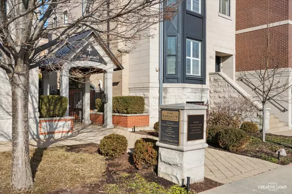 462 Pennsylvania AVE #3S, Glen Ellyn, IL 60137