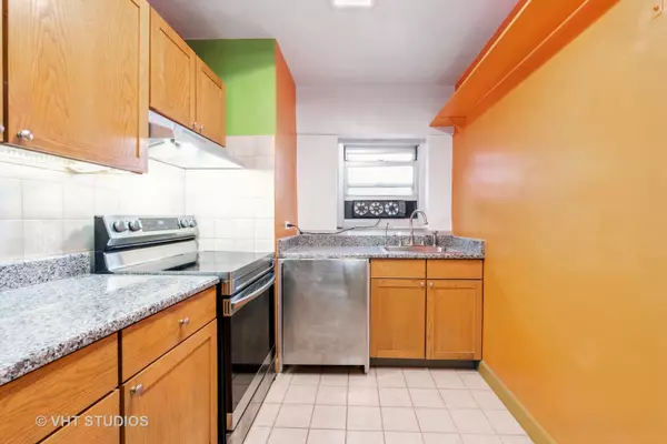 Chicago, IL 60640,4950 N Marine DR #1103