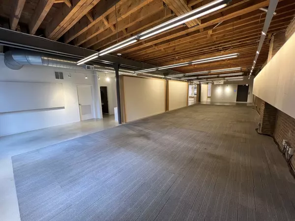 Chicago, IL 60654,108 W Kinzie ST