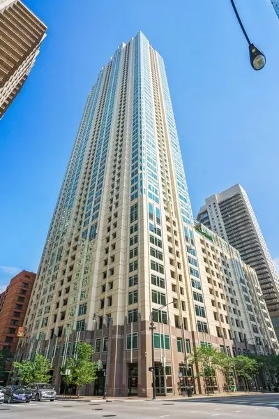 33 W ONTARIO ST #53F, Chicago, IL 60654